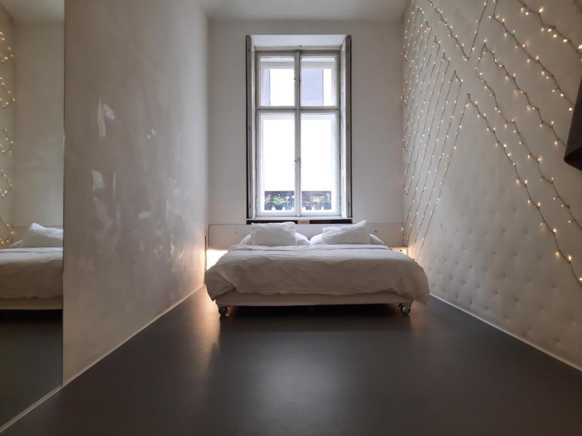 Downtown Minimalistic In Flatshare Kwatera prywatna Praga