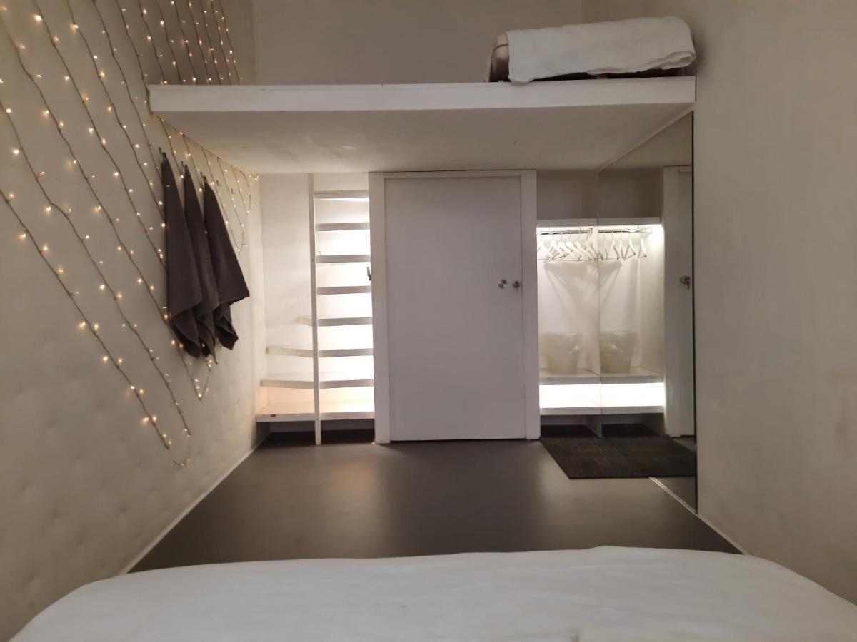 Downtown Minimalistic In Flatshare Praga